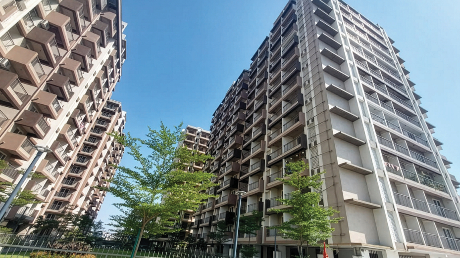 Nutan Crescent